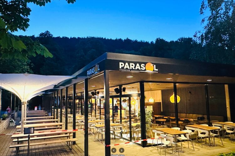 Wartungsarbeiten im Strandcafé Parasol, Biel